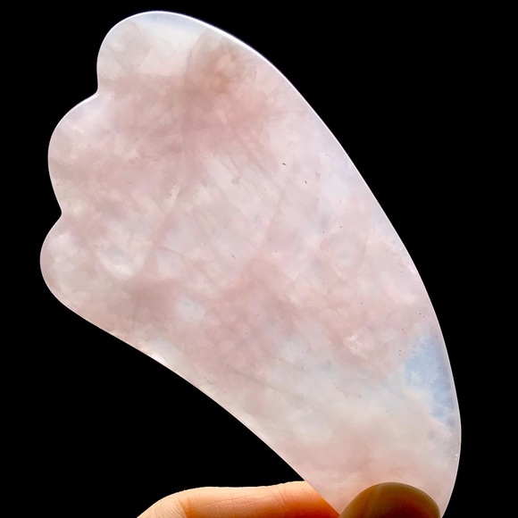 Gua Sha Rose Quartz - Picture 8 of 12